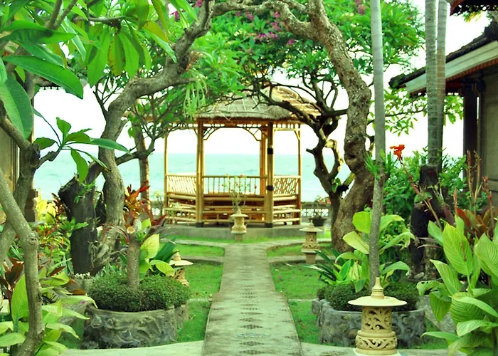 Geringsing Hotel Candidasa
